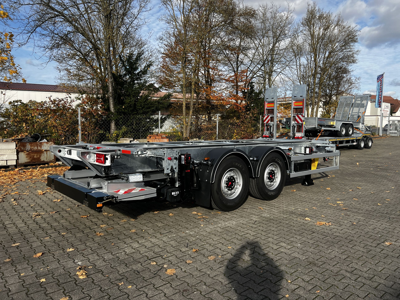 Möslein BDF Tandem- BDF- Wechselanhänger mit Ladebordwand - Container/ Wechselfahrgestell Anhänger: das Bild 2 Möslein BDF Tandem- BDF- Wechselanhänger mit Ladebordwand - Container/ Wechselfahrgestell Anhänger: das Bild 2
