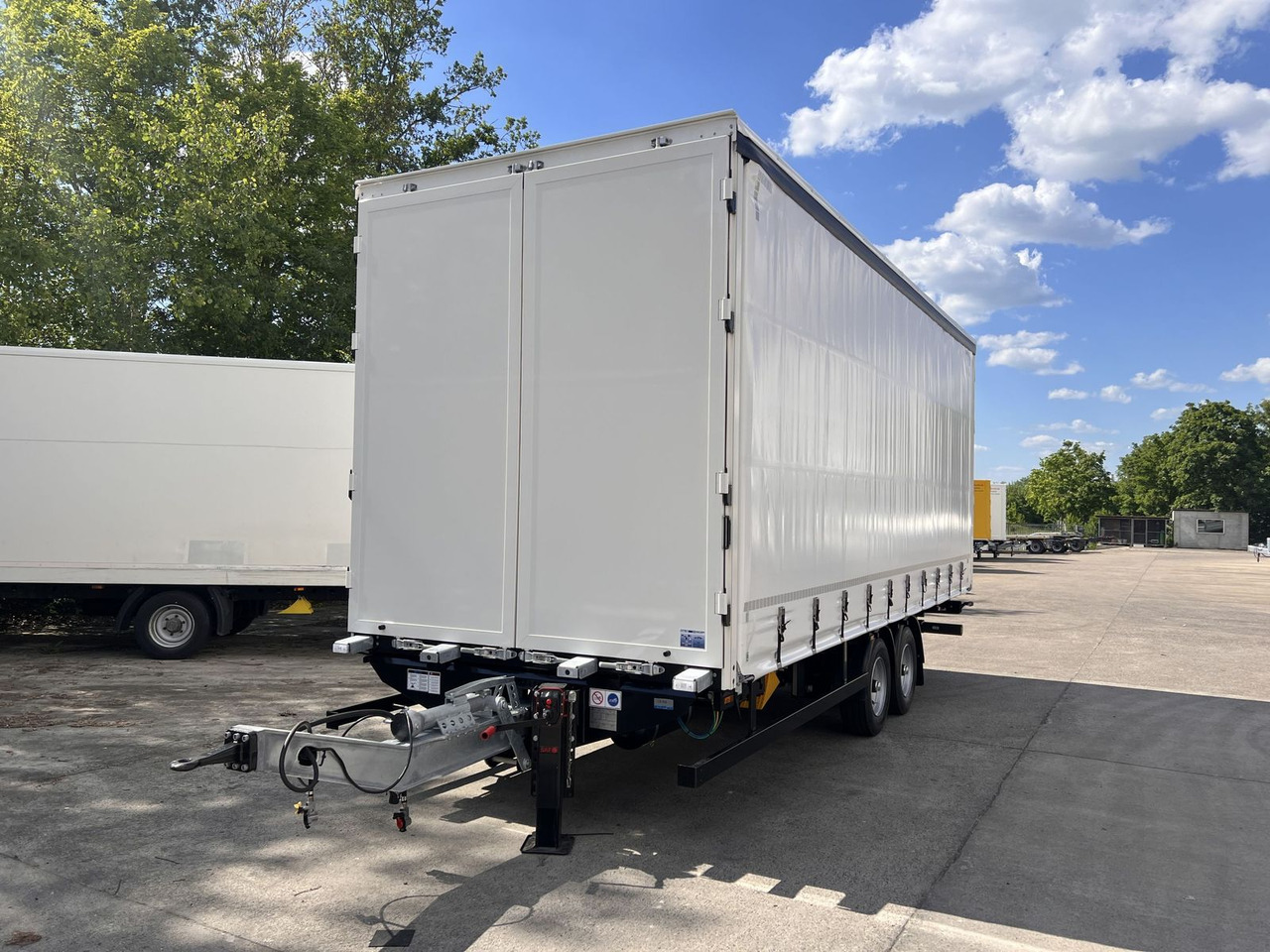 Möslein NEUER Tandem- Planenanhänger Durchladbar - Plane LKW: das Bild 3 Möslein NEUER Tandem- Planenanhänger Durchladbar - Plane LKW: das Bild 3