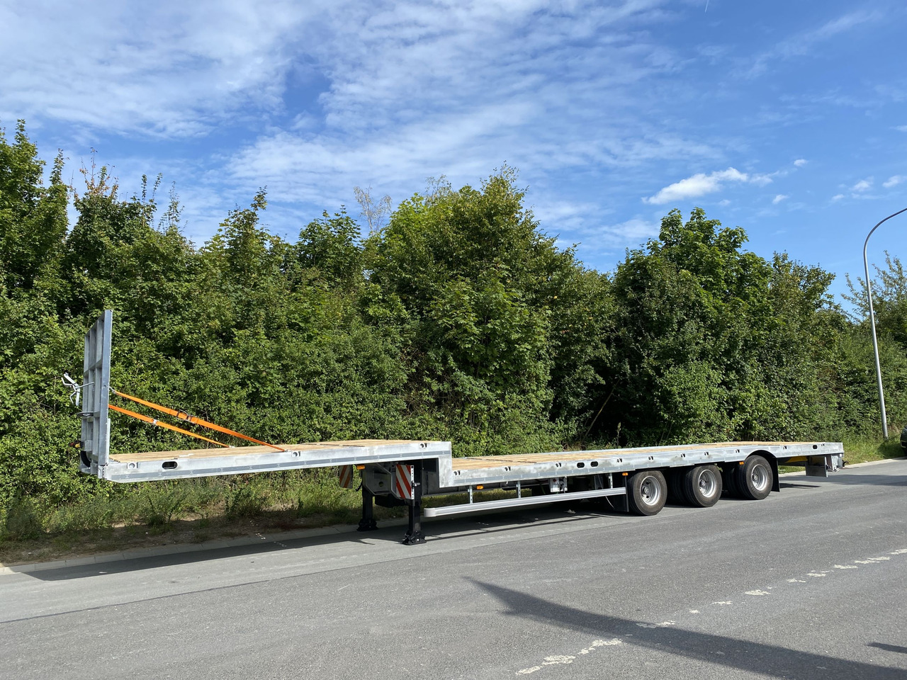 Möslein ST 3-Plato 9,4 3 Achs Satteltieflader Plato 45 t GGfür Fertigteile, Baumaschinen oder Container - Tieflader Auflieger: das Bild 1 Möslein ST 3-Plato 9,4 3 Achs Satteltieflader Plato 45 t GGfür Fertigteile, Baumaschinen oder Container - Tieflader Auflieger: das Bild 1