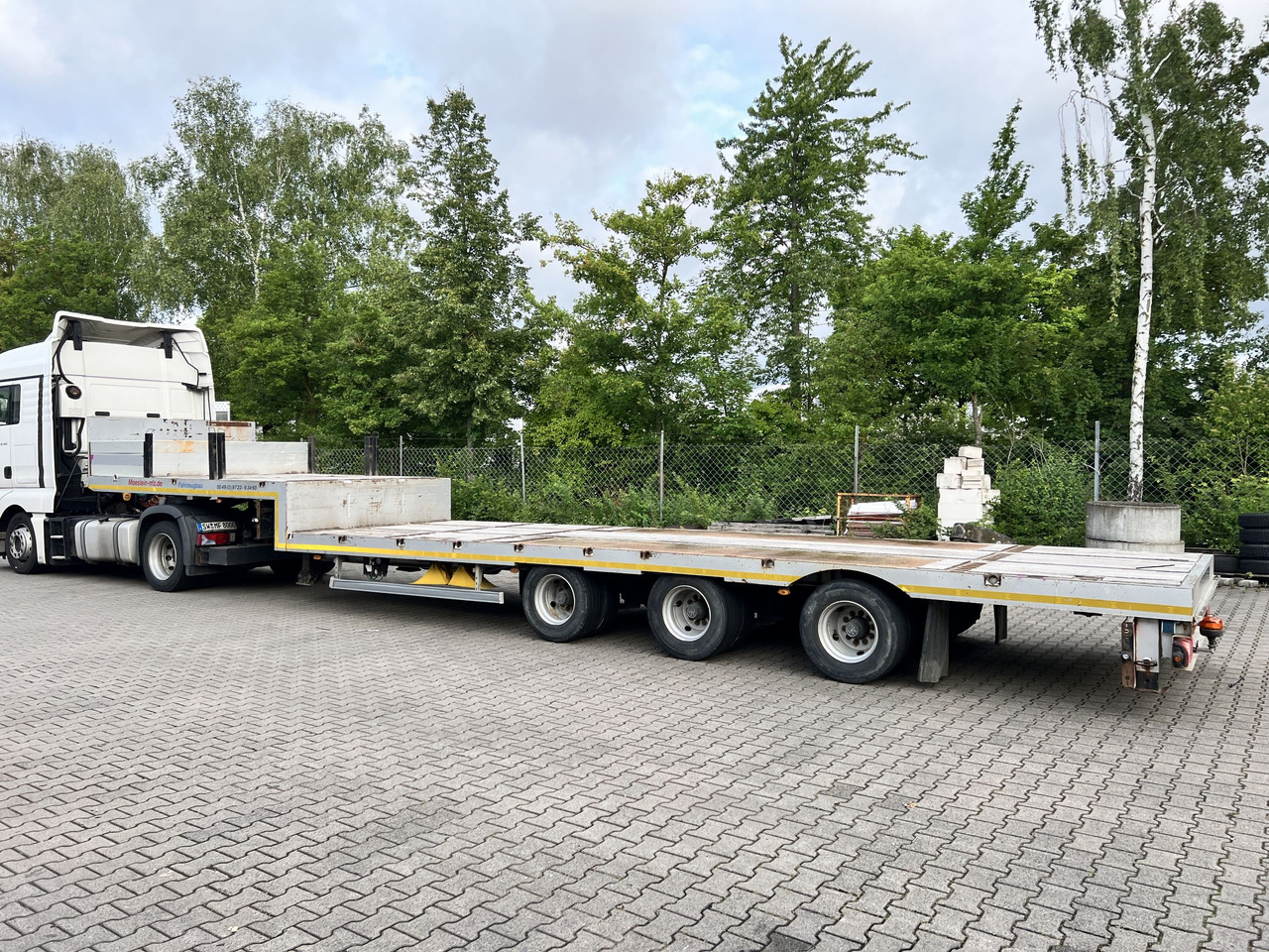 Möslein STO 3 Schwebheim 3 Achs Satteltieflader - Tieflader Auflieger: das Bild 4 Möslein STO 3 Schwebheim 3 Achs Satteltieflader - Tieflader Auflieger: das Bild 4