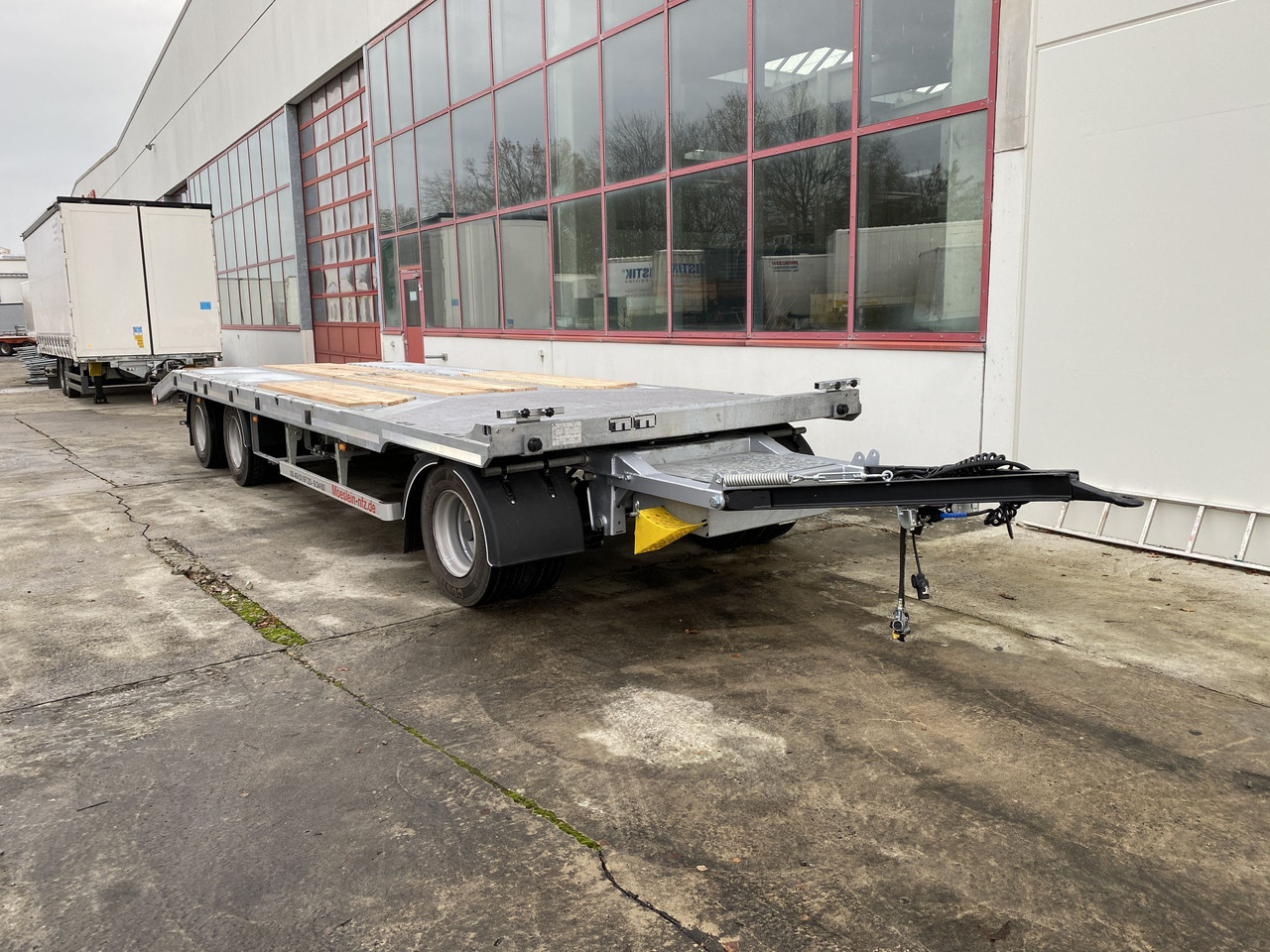 Möslein T 3-8,20 P OR 3 Achs Tieflader gerader Ladefläche 8,10 m,Neufahrzeug - Tieflader Anhänger: das Bild 4 Möslein T 3-8,20 P OR 3 Achs Tieflader gerader Ladefläche 8,10 m,Neufahrzeug - Tieflader Anhänger: das Bild 4