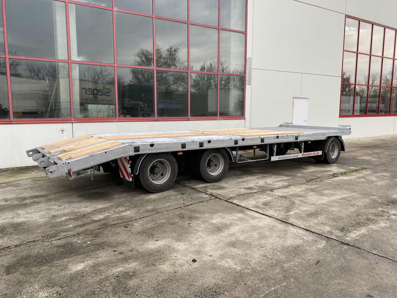 Möslein T 3-8,20 P OR 3 Achs Tieflader gerader Ladefläche 8,10 m,Neufahrzeug - Tieflader Anhänger: das Bild 5 Möslein T 3-8,20 P OR 3 Achs Tieflader gerader Ladefläche 8,10 m,Neufahrzeug - Tieflader Anhänger: das Bild 5