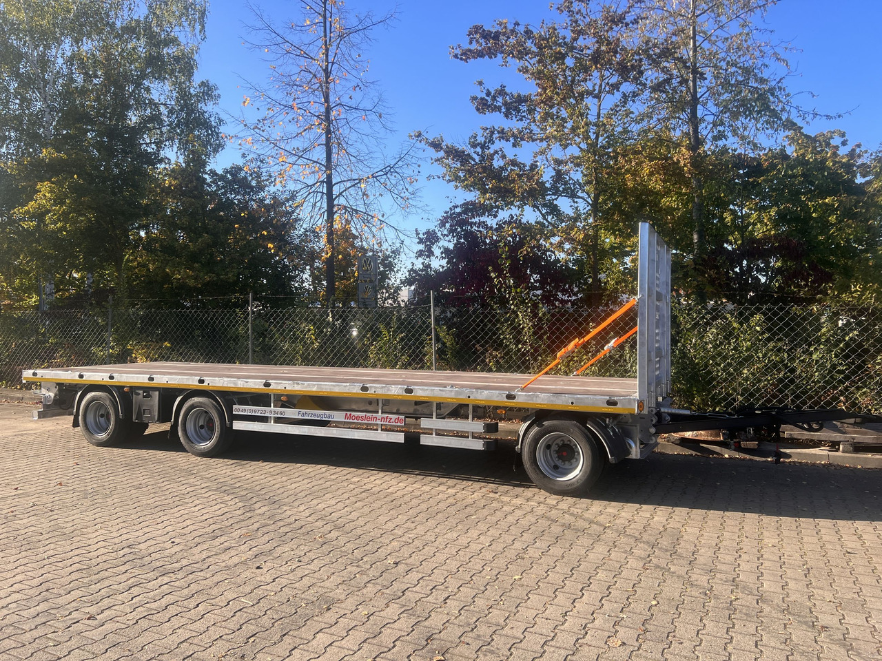 Möslein T 3 Plato 8,6 m 3 Achs Jumbo- Plato- Anhänger 8,60 m, Mega - Tieflader Anhänger: das Bild 1 Möslein T 3 Plato 8,6 m 3 Achs Jumbo- Plato- Anhänger 8,60 m, Mega - Tieflader Anhänger: das Bild 1