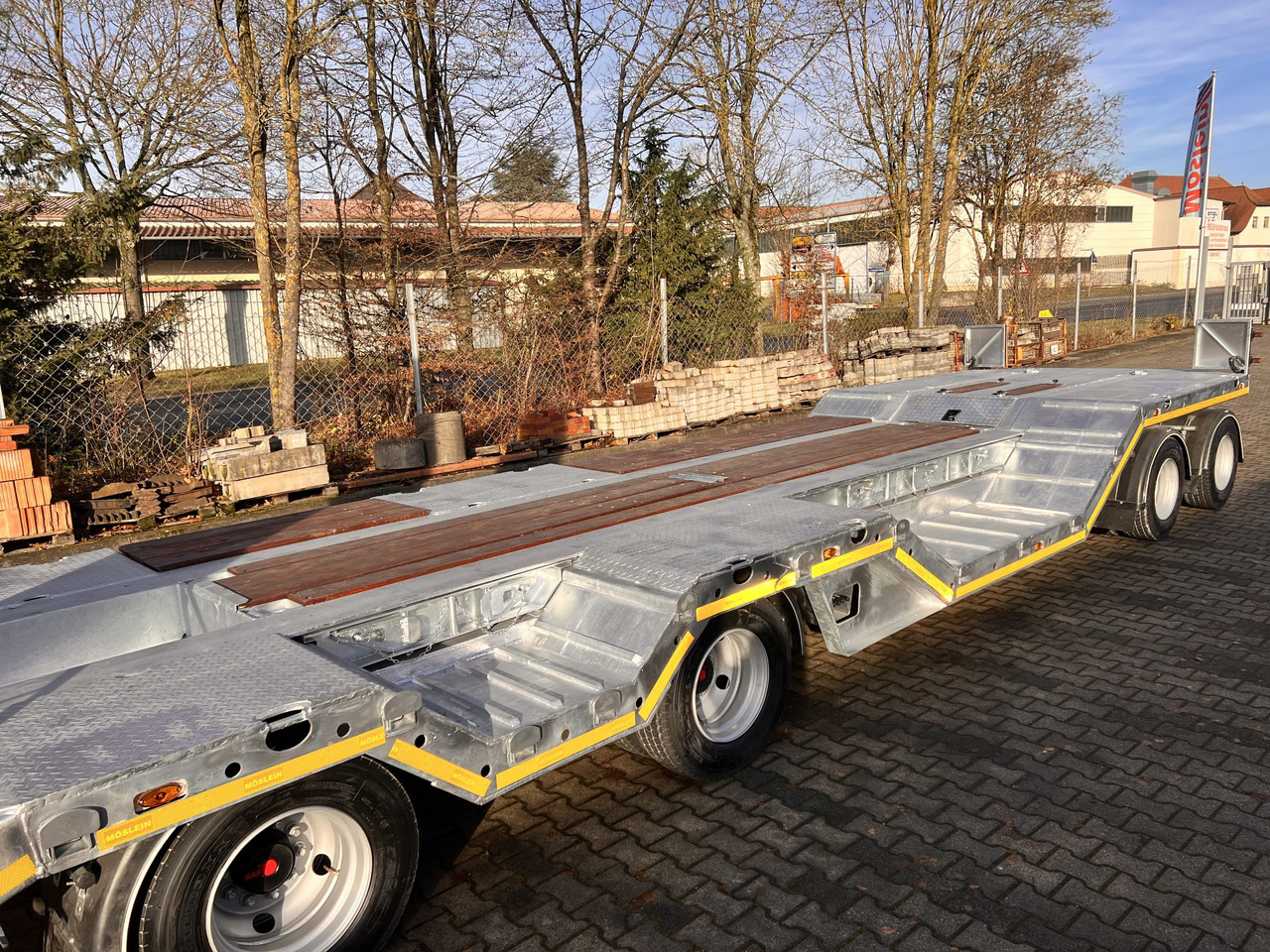 Möslein T 4 VB H1 R neuer 4 Achs Tieflader + Radmulden - Tieflader Anhänger: das Bild 4 Möslein T 4 VB H1 R neuer 4 Achs Tieflader + Radmulden - Tieflader Anhänger: das Bild 4