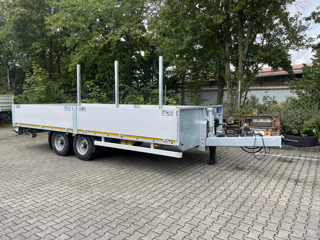 Möslein THT 11 G 6,2 L Tandem- Pritschenanhänger- Tieflader - Pritschenanhänger/ Plattformanhänger: das Bild 1 Möslein THT 11 G 6,2 L Tandem- Pritschenanhänger- Tieflader - Pritschenanhänger/ Plattformanhänger: das Bild 1