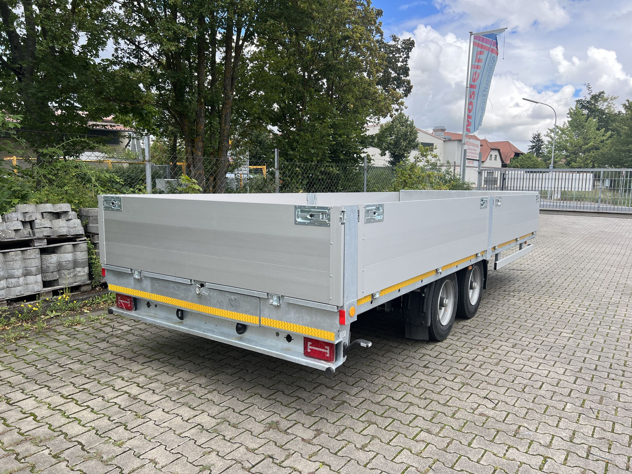 Möslein THT 11- G 7,2 Tandem- Pritschenanhänger- Tieflader - Pritschenanhänger/ Plattformanhänger: das Bild 5 Möslein THT 11- G 7,2 Tandem- Pritschenanhänger- Tieflader - Pritschenanhänger/ Plattformanhänger: das Bild 5