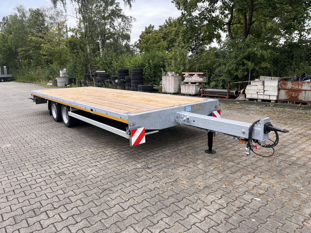 Möslein THT 14-G 7,20 ausziehbar 13,9 t Tandemanhänger- Tieflader, ausziehbar - Pritschenanhänger/ Plattformanhänger: das Bild 2 Möslein THT 14-G 7,20 ausziehbar 13,9 t Tandemanhänger- Tieflader, ausziehbar - Pritschenanhänger/ Plattformanhänger: das Bild 2