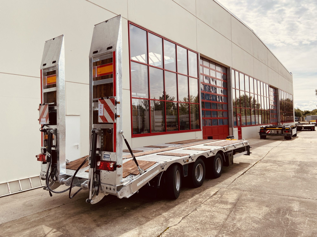 Tieflader Anhänger Für die Beförderung von schwere Technik, Zustand - NEU Möslein TT 31  31 t GG Tridem- Tieflader 3 Achs, gelenktNeufahrzeug: das Bild 8