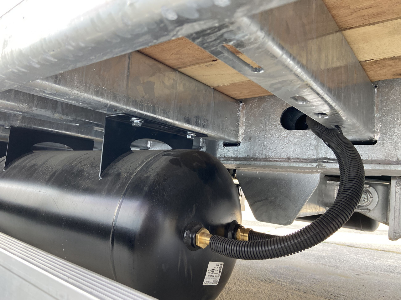 Möslein TT21- 7,2 21 t Tandemtieflader, Luftgefedert, NEU - Tieflader Anhänger: das Bild 3 Möslein TT21- 7,2 21 t Tandemtieflader, Luftgefedert, NEU - Tieflader Anhänger: das Bild 3