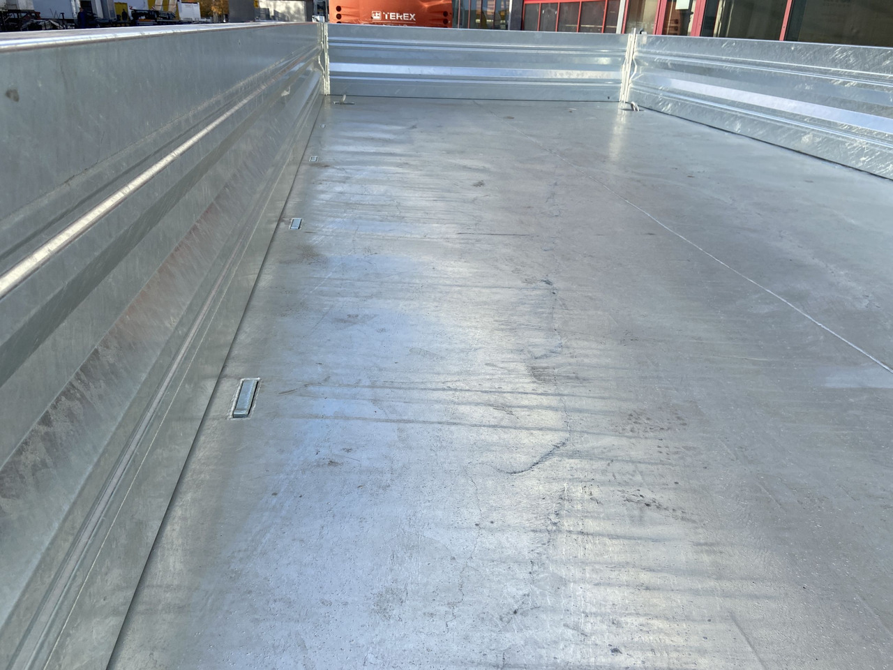 Möslein TTD 11 Breite Reifen 5,70 lang Kipper Tieflader, Breite Reifen, 5,70 m lang-- Neufahrzeug -- - Kipper Anhänger: das Bild 2 Möslein TTD 11 Breite Reifen 5,70 lang Kipper Tieflader, Breite Reifen, 5,70 m lang-- Neufahrzeug -- - Kipper Anhänger: das Bild 2