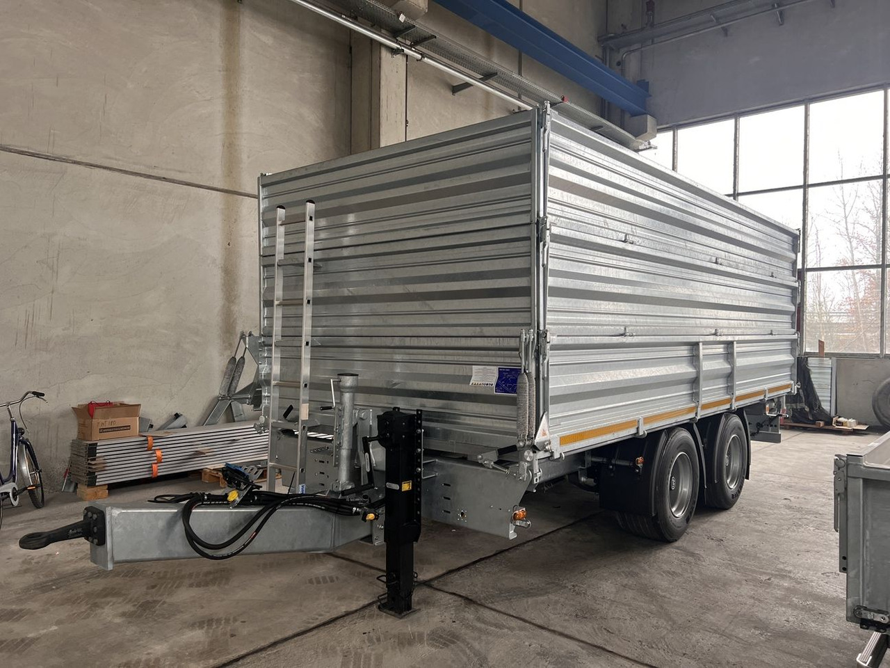 Möslein TTD 19 AB 19 t Tandem Kipper Tieflader2 x Aufsatzbordwänden-- Neufahrzeug -- - Kipper Anhänger: das Bild 1 Möslein TTD 19 AB 19 t Tandem Kipper Tieflader2 x Aufsatzbordwänden-- Neufahrzeug -- - Kipper Anhänger: das Bild 1