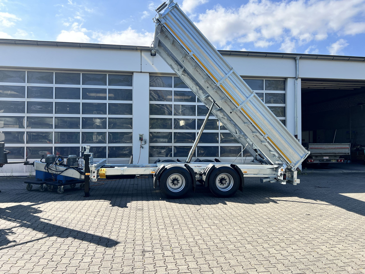 Möslein TTD 19 B neuer 19 t Tandemkipper- Tieflader hydraulischer Klappe - Kipper Anhänger: das Bild 5 Möslein TTD 19 B neuer 19 t Tandemkipper- Tieflader hydraulischer Klappe - Kipper Anhänger: das Bild 5