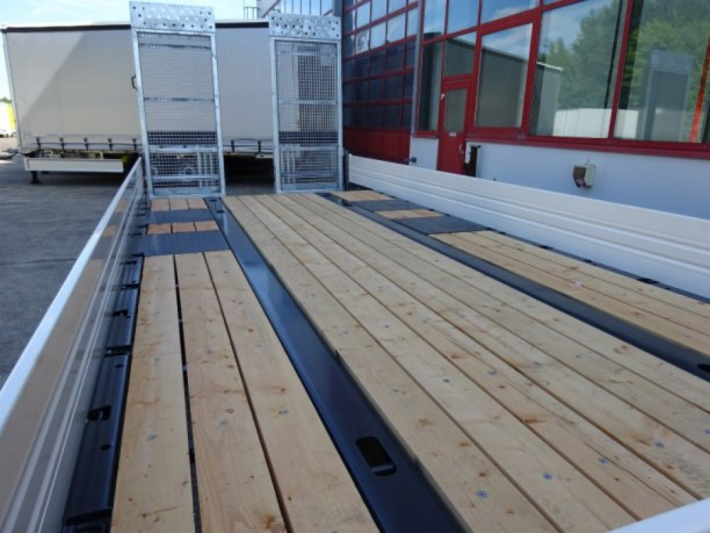 Möslein TTT 13 6,2 BR Weiß Neuer 13 t GG Tandemtieflader mit Breiten Rampen - Tieflader Anhänger: das Bild 3 Möslein TTT 13 6,2 BR Weiß Neuer 13 t GG Tandemtieflader mit Breiten Rampen - Tieflader Anhänger: das Bild 3