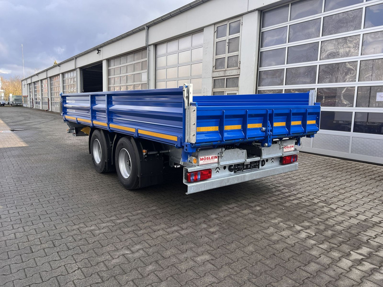 Möslein neuer 19 t Tandemkipper- Tieflader hydraulische - Kipper Anhänger: das Bild 2 Möslein neuer 19 t Tandemkipper- Tieflader hydraulische - Kipper Anhänger: das Bild 2