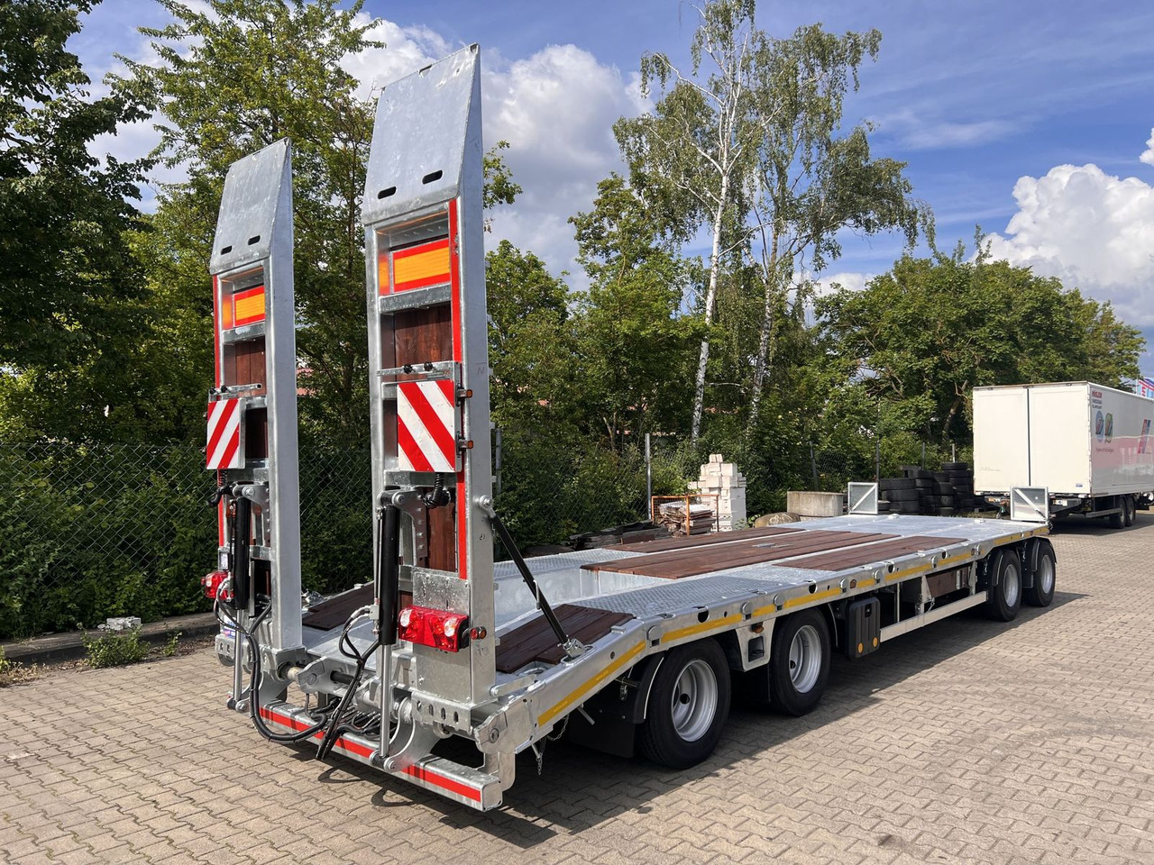 Möslein neuer 4 Achs Tieflader gerade hydraulischen Ram - Tieflader Anhänger: das Bild 3 Möslein neuer 4 Achs Tieflader gerade hydraulischen Ram - Tieflader Anhänger: das Bild 3
