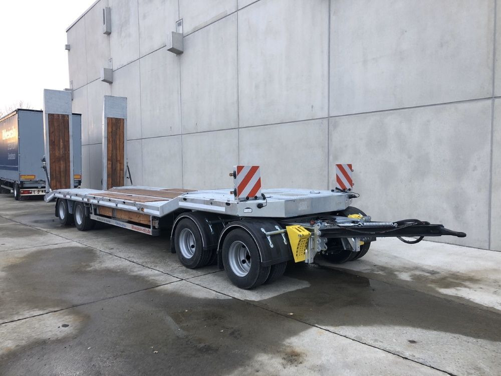 Möslein neuer 4 Achs Tieflader hydraulischen Rampen - Tieflader Anhänger: das Bild 2 Möslein neuer 4 Achs Tieflader hydraulischen Rampen - Tieflader Anhänger: das Bild 2