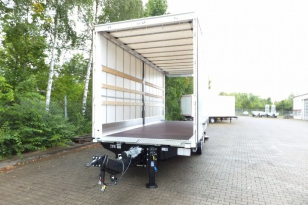 Möslein neuer Planenanhänger, Ladebordwand + Durchladba - Planenanhänger: das Bild 3 Möslein neuer Planenanhänger, Ladebordwand + Durchladba - Planenanhänger: das Bild 3