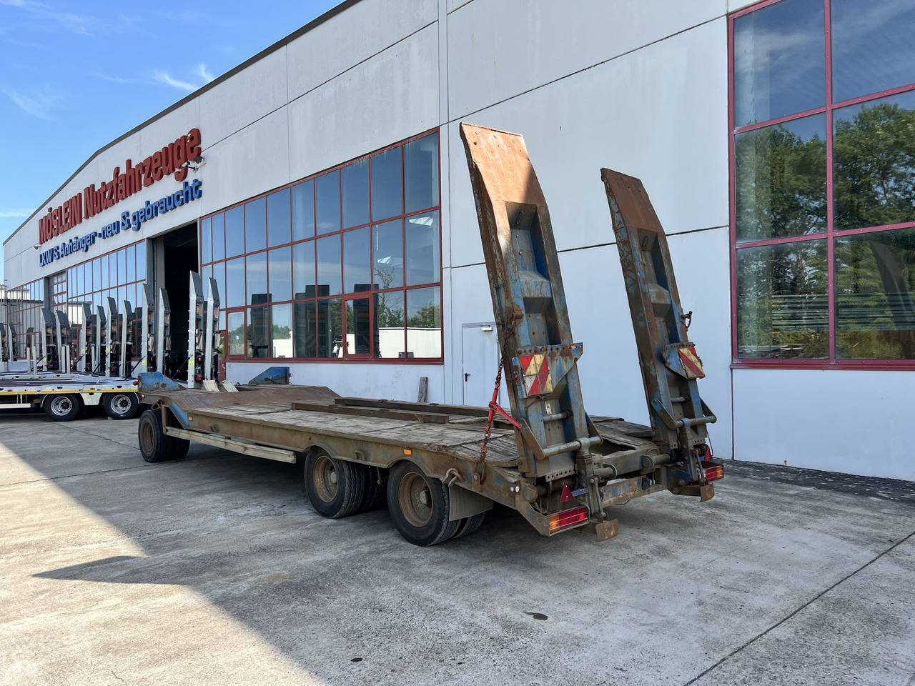 Müller Mitteltal T3 3 Achs Tieflader mit ABS - Tieflader Anhänger: das Bild 2 Müller Mitteltal T3 3 Achs Tieflader mit ABS - Tieflader Anhänger: das Bild 2