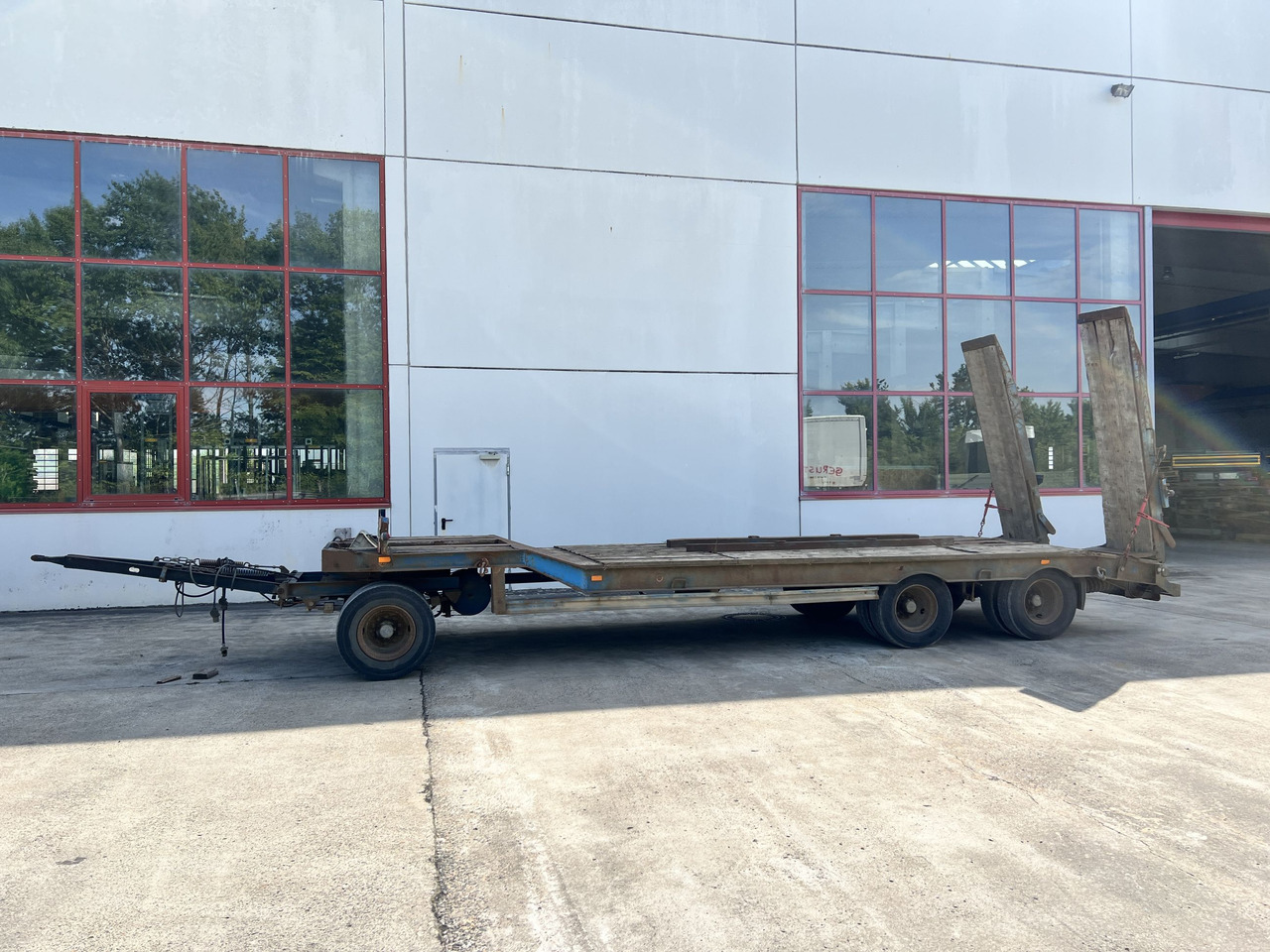Müller Mitteltal T3 3 Achs Tieflader mit ABS - Tieflader Anhänger: das Bild 1 Müller Mitteltal T3 3 Achs Tieflader mit ABS - Tieflader Anhänger: das Bild 1