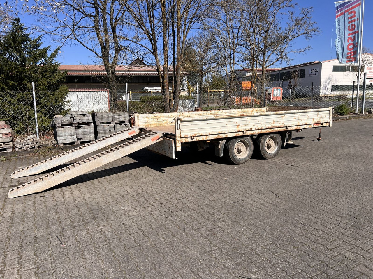 Tandemtieflader - Tieflader Anhänger: das Bild 5 Tandemtieflader - Tieflader Anhänger: das Bild 5