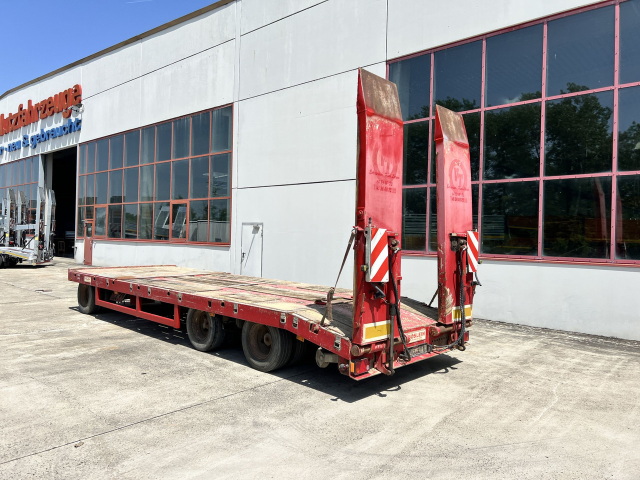 T3 3 Achs Tiefladeranhänger mit gerader Ladefläche - Tieflader Anhänger: das Bild 3 T3 3 Achs Tiefladeranhänger mit gerader Ladefläche - Tieflader Anhänger: das Bild 3