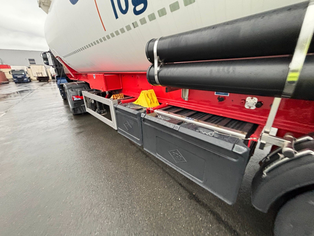 Feldbinder KIP 63.3 + E-Hydraulik - Siloauflieger: das Bild 4 Feldbinder KIP 63.3 + E-Hydraulik - Siloauflieger: das Bild 4