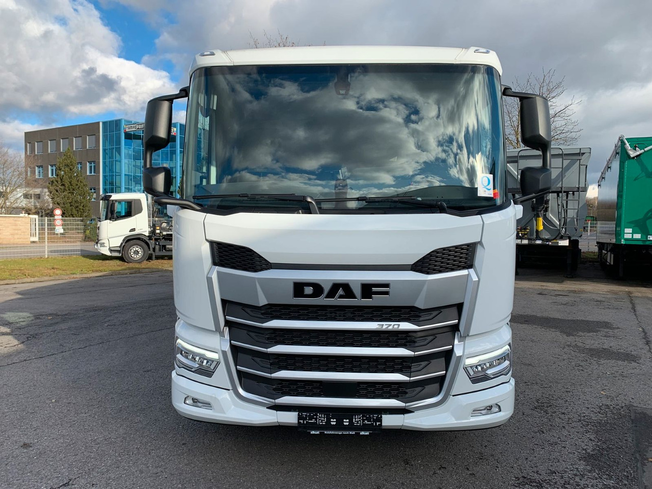 DAF FA XD 370 zikun Swing-Board-Aufbau - Getränkeaufbau LKW: das Bild 2 DAF FA XD 370 zikun Swing-Board-Aufbau - Getränkeaufbau LKW: das Bild 2