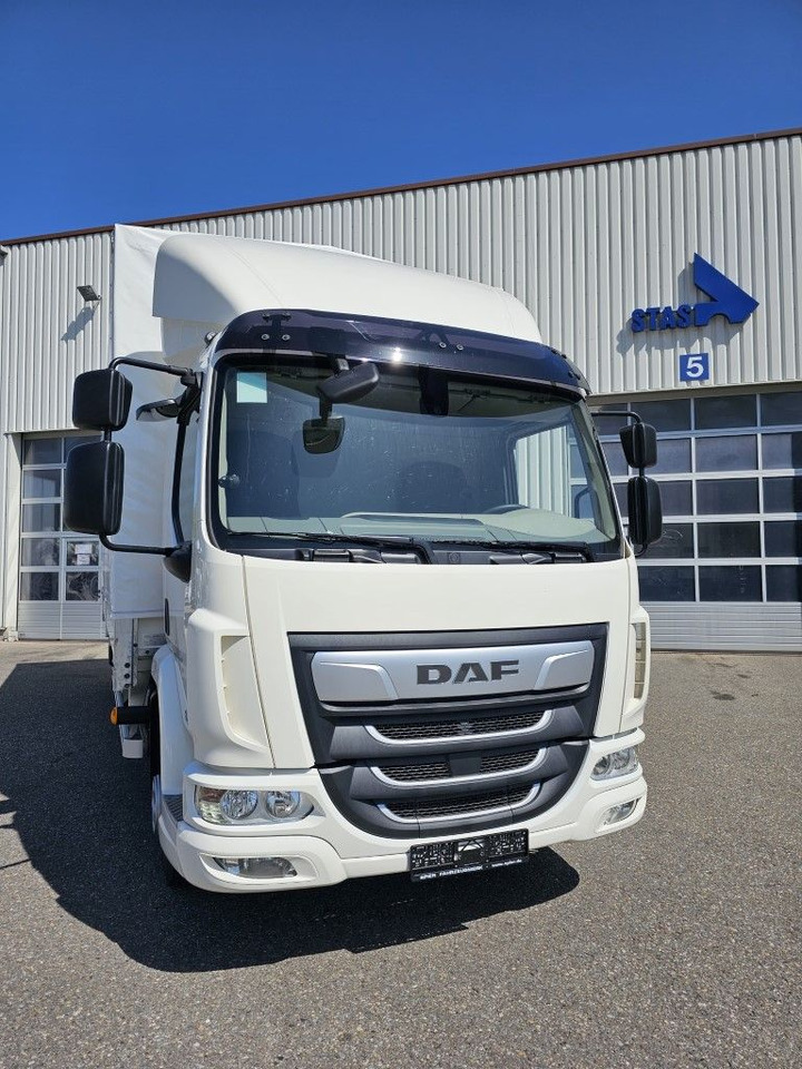 DAF LF 210 7,49t Spier Pritsche-Plane LBW Tageszulas DAF FA LF 210 08t Spier Pritsche mit LBW - Plane LKW: das Bild 2 DAF LF 210 7,49t Spier Pritsche-Plane LBW Tageszulas DAF FA LF 210 08t Spier Pritsche mit LBW - Plane LKW: das Bild 2