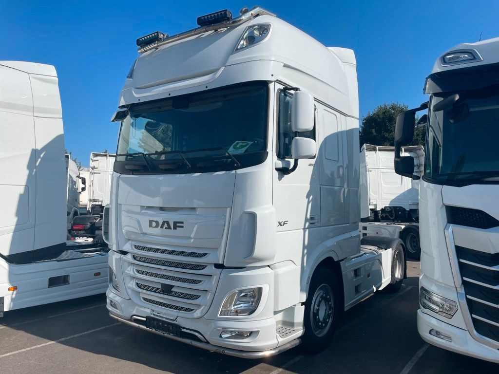 DAF FT XF480 SSC, 2x Tank, Standklima, Lampenbügel DAF FT XF480 SSC, 2x Tank, Standklima, Lampenbügel - Sattelzugmaschine: das Bild 2 DAF FT XF480 SSC, 2x Tank, Standklima, Lampenbügel DAF FT XF480 SSC, 2x Tank, Standklima, Lampenbügel - Sattelzugmaschine: das Bild 2