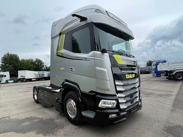 DAF XG+ 480 FT 75 Jahre DAF Edition "Limitiert" DAF XG+ 480 FT 75 Jahre DAF Edition - Sattelzugmaschine: das Bild 1 DAF XG+ 480 FT 75 Jahre DAF Edition "Limitiert" DAF XG+ 480 FT 75 Jahre DAF Edition - Sattelzugmaschine: das Bild 1