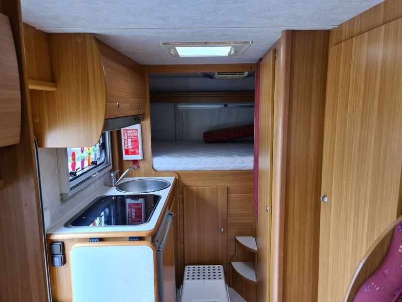Teilintegriertes Wohnmobil Ford CAMPER FORD RIMOR SPA: das Bild 10