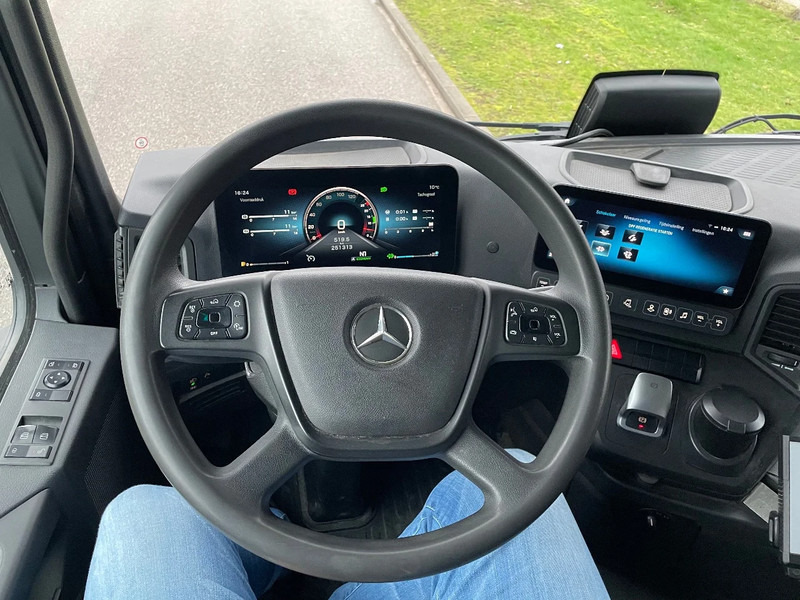 Innenraum Bild 1: Sattelzugmaschine Mercedes-Benz Arocs 2651 6X4 2020 ONLY 250.000 km