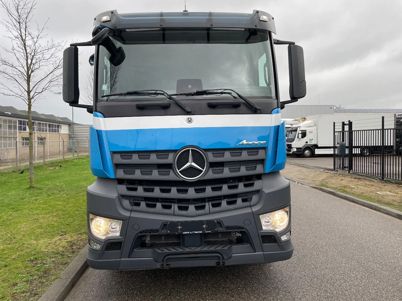 Sattelzugmaschine Mercedes-Benz Arocs 2651 6X4 2020 ONLY 250.000 km: das Bild 6