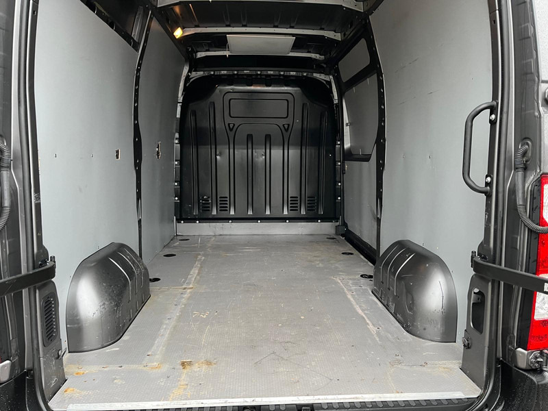 Kastenwagen Renault Master 150.35 L2 H2 2.3 Dci  Automaat, Nav, Airco: das Bild 14