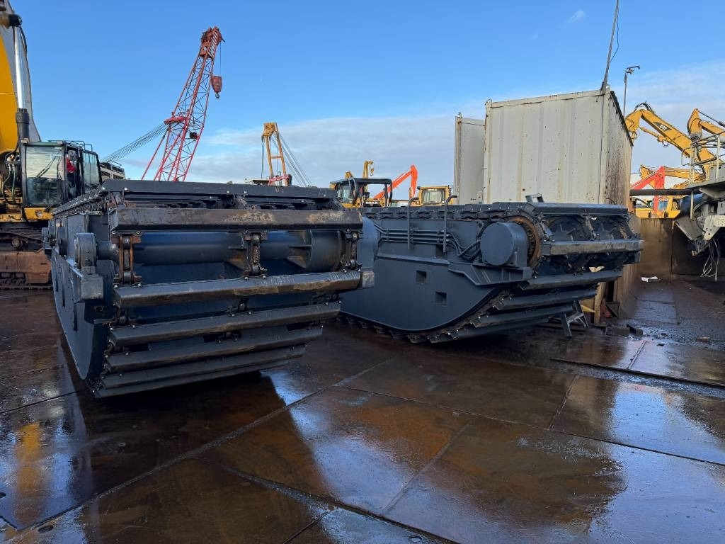 CAT swamp buggy amphibious undercarriage (unused) - Amphibische Bagger: das Bild 2 CAT swamp buggy amphibious undercarriage (unused) - Amphibische Bagger: das Bild 2