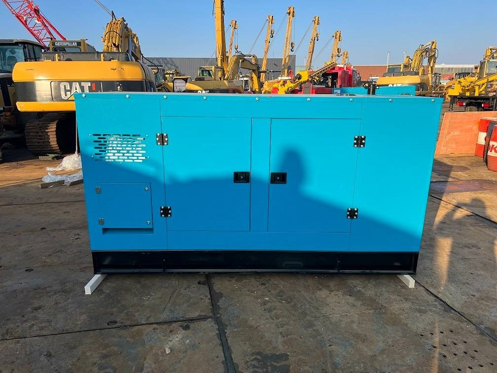 Ricardo 200KVA (160KW) SILENT GENERATOR 3 PHASE 50HZ 400V - Stromgenerator: das Bild 5 Ricardo 200KVA (160KW) SILENT GENERATOR 3 PHASE 50HZ 400V - Stromgenerator: das Bild 5