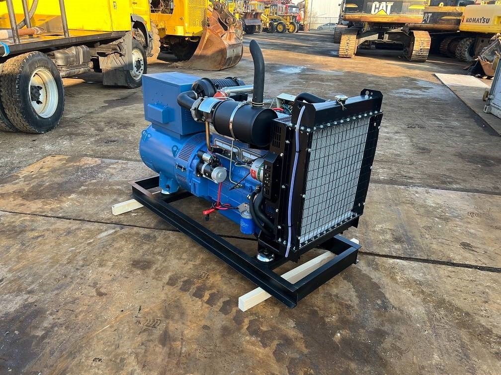 Ricardo 50kva (40kw) generator 3 phase 50hz 400v unused - Stromgenerator: das Bild 4 Ricardo 50kva (40kw) generator 3 phase 50hz 400v unused - Stromgenerator: das Bild 4
