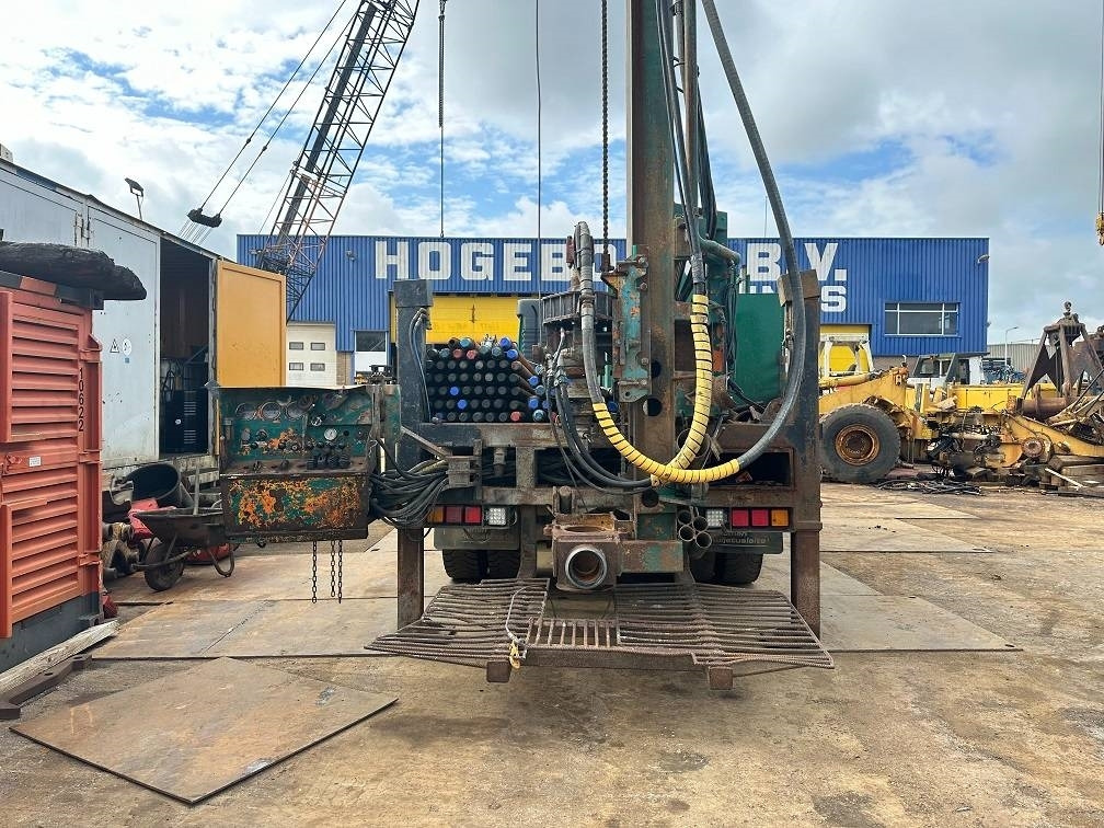 Volvo terberg fm1350 waterdrill 500m mudpump - Bohrgerät: das Bild 5 Volvo terberg fm1350 waterdrill 500m mudpump - Bohrgerät: das Bild 5
