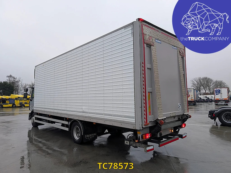 Renault Midlum 240 - Koffer LKW: das Bild 2 Renault Midlum 240 - Koffer LKW: das Bild 2