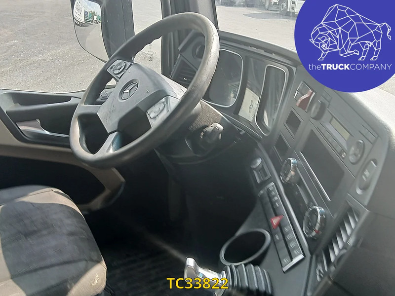 Sattelzugmaschine Mercedes-Benz Actros 1843: das Bild 10