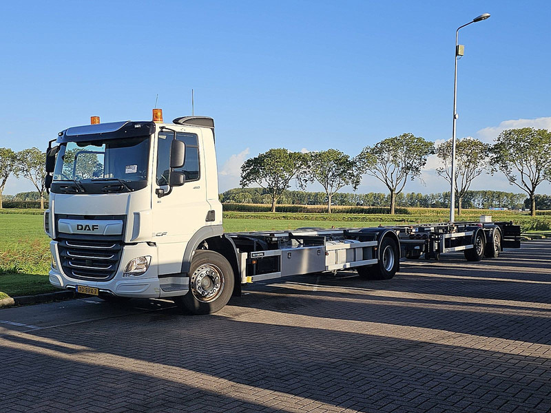 DAF CF 410 20FT TANKCONTAINER - Containerwagen/ Wechselfahrgestell LKW: das Bild 2 DAF CF 410 20FT TANKCONTAINER - Containerwagen/ Wechselfahrgestell LKW: das Bild 2