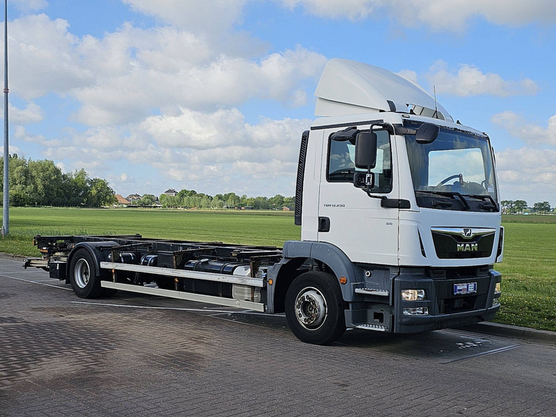 MAN 12.250 TGM LL AIRCO TAILLIFT - Containerwagen/ Wechselfahrgestell LKW: das Bild 5 MAN 12.250 TGM LL AIRCO TAILLIFT - Containerwagen/ Wechselfahrgestell LKW: das Bild 5