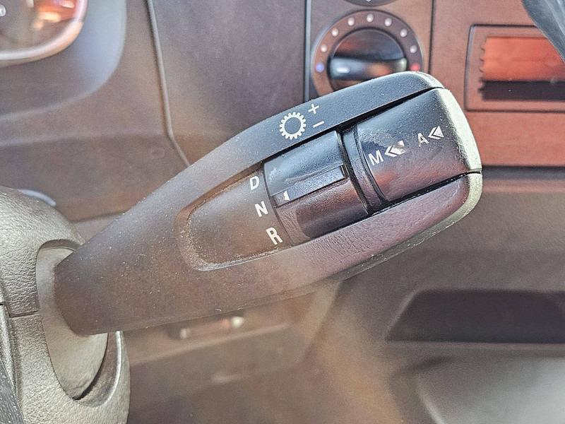 Kühlkoffer LKW Mercedes-Benz ATEGO 824 CARRIER AIRCO LIFT: das Bild 10
