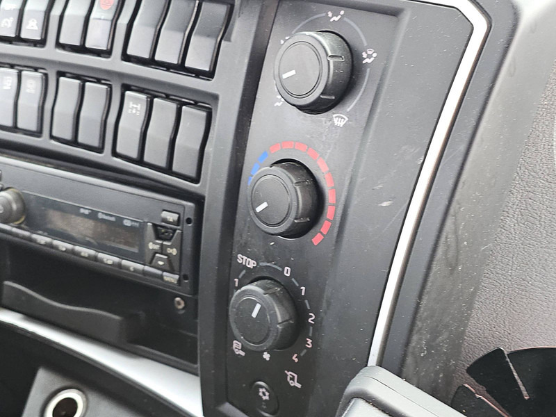 Koffer LKW Renault D 240: das Bild 10