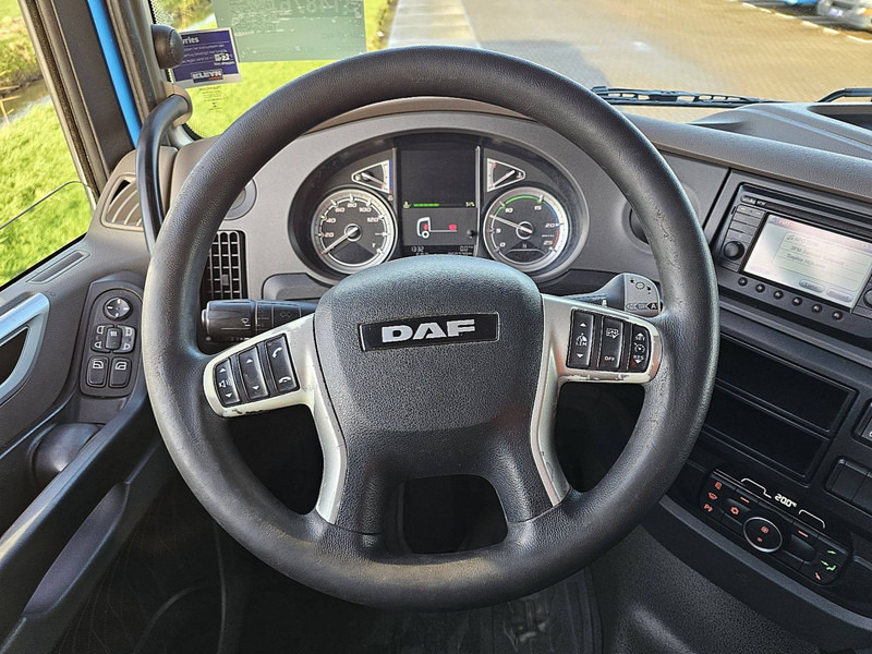 Sattelzugmaschine DAF XF 480 SPACECAB 2X TANK: das Bild 10