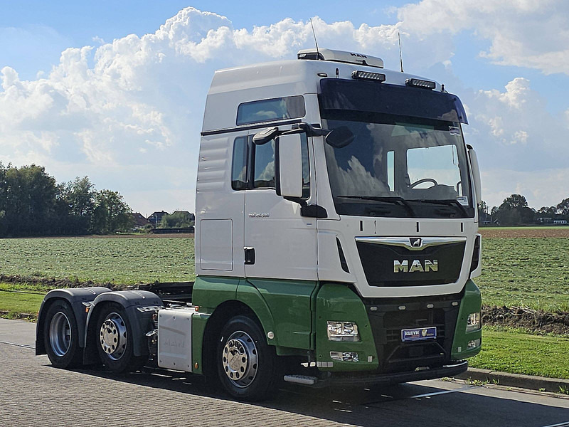 MAN 26.500 TGX XXL 6X2/4 INTARDER - Sattelzugmaschine: das Bild 5 MAN 26.500 TGX XXL 6X2/4 INTARDER - Sattelzugmaschine: das Bild 5