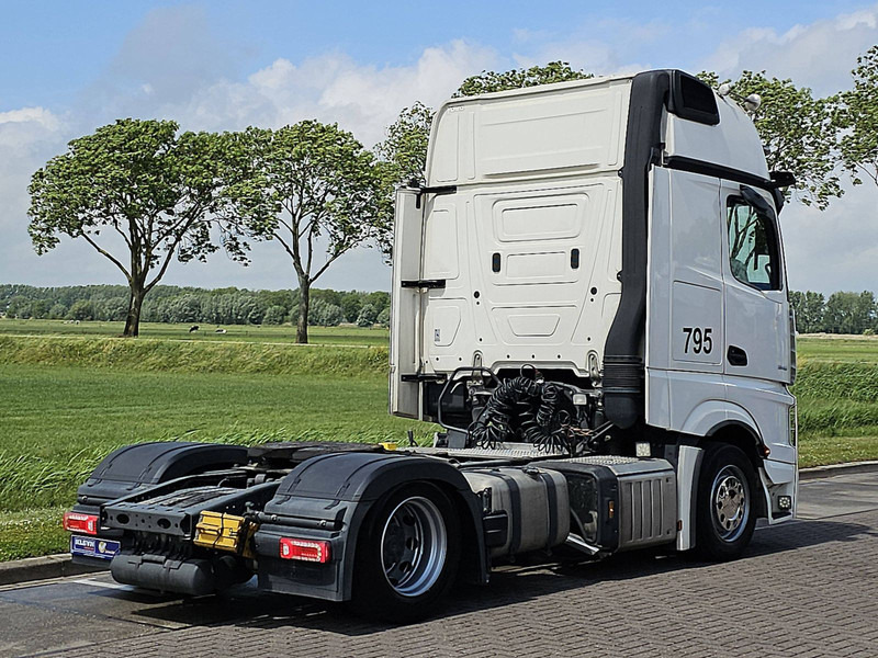 Mercedes-Benz ACTROS 1845 LS NR MP5 GIGASP. RET. - Sattelzugmaschine: das Bild 3 Mercedes-Benz ACTROS 1845 LS NR MP5 GIGASP. RET. - Sattelzugmaschine: das Bild 3