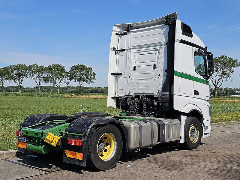 Mercedes-Benz ACTROS 1848 LS STR.SP. RET. 2X TANK - Sattelzugmaschine: das Bild 3 Mercedes-Benz ACTROS 1848 LS STR.SP. RET. 2X TANK - Sattelzugmaschine: das Bild 3