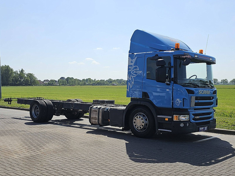 Scania P250 310TKM AIRCO WB560 - Fahrgestell LKW: das Bild 5 Scania P250 310TKM AIRCO WB560 - Fahrgestell LKW: das Bild 5