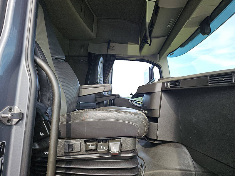 Abrollkipper Volvo FH 540 6X4 BOOGIE LIFT VDL: das Bild 7